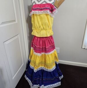 Salvadorian Shirt And Skirt